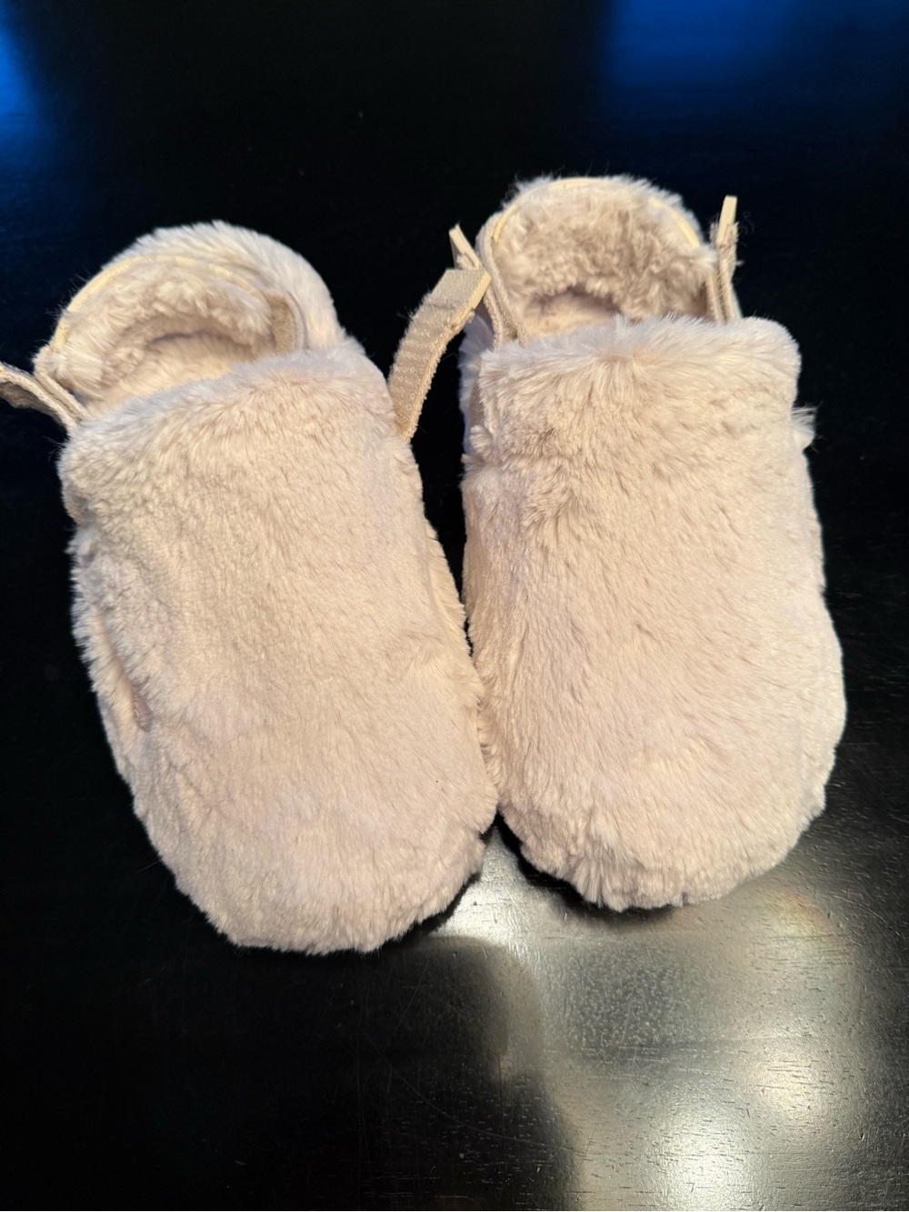 Nike Calm Mule Plush Beige Women Fur Slip-On Sandals Sleepers Sz 8